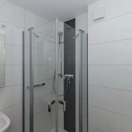 Korb-butze 8110 Yachthafenresidenz Ostseebad Kühlungsborn